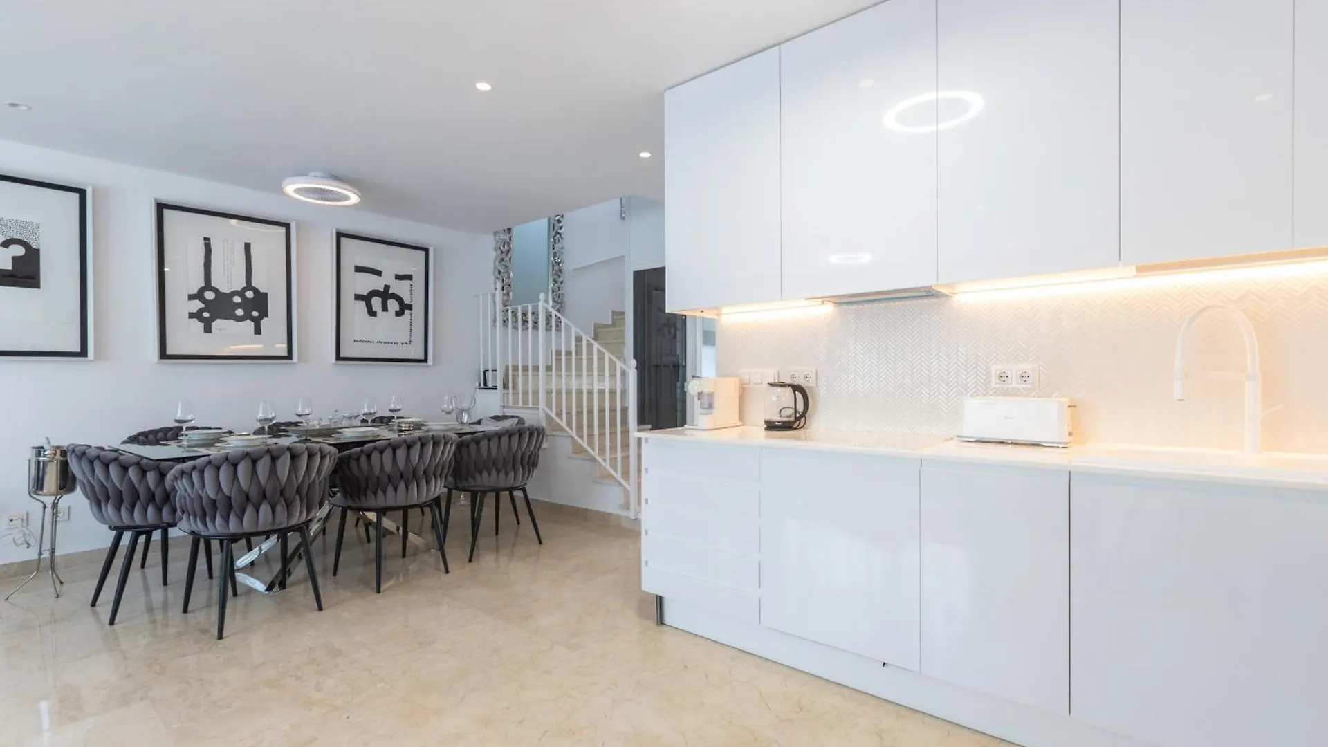 Casa Aloha 18 Puerto Banus Marbella 빌라 펜션